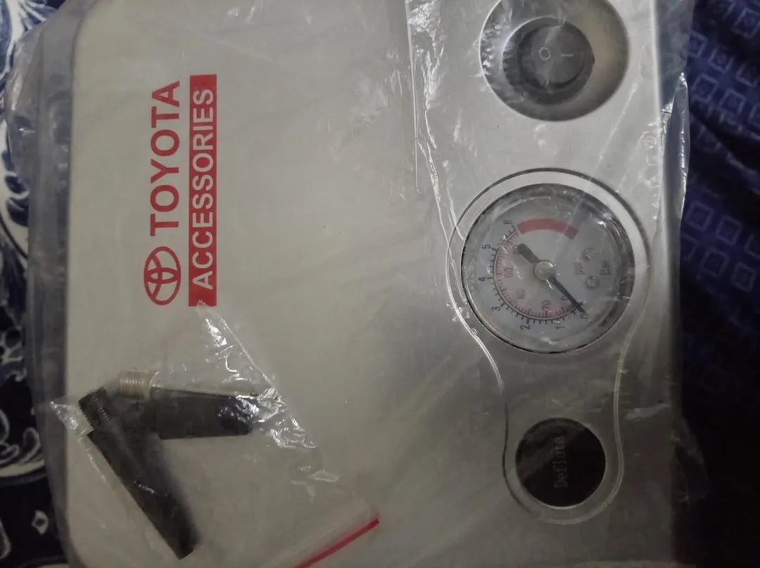 12V Portable Electric Tire Inflator with Pressure Gauge - product image 3